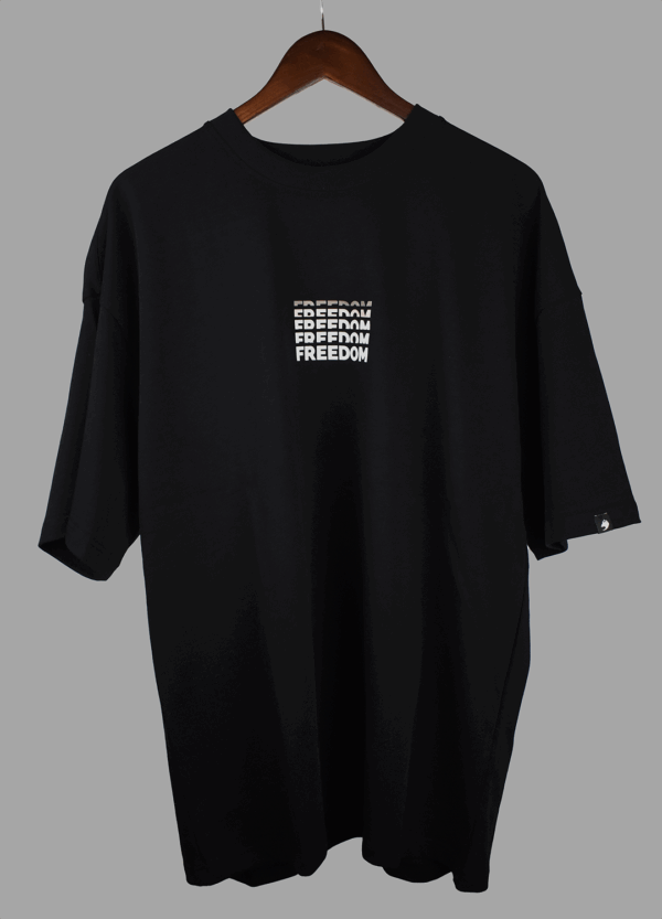 oversize black t-shirt με στάμπα freedom