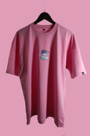Oversized ροζ μπλούζα με σχέδιο Hacker Cat από την Dry Lake – unisex streetwear tshirt