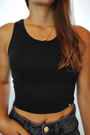 styling με γυναικείο μαύρο ribbed cropped tank Drylake